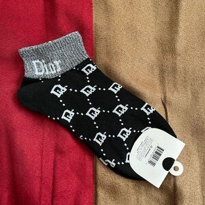 Fashion Black and Gray Patterned Socks
